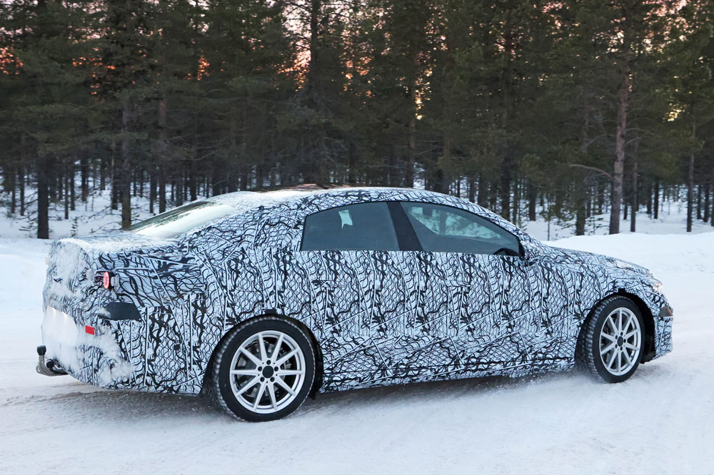 Mercedes ya trabaja en un sedán eléctrico pequeño 28 Motor16 Mercedes EQA Sedan 26 Motor16