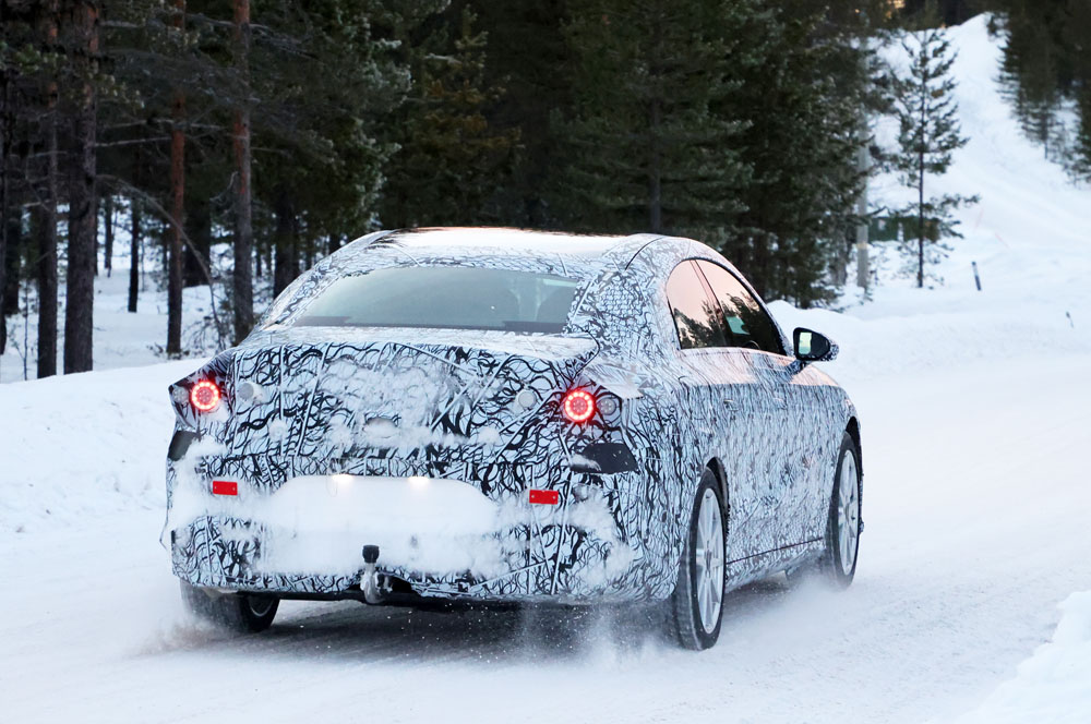 Mercedes ya trabaja en un sedán eléctrico pequeño 31 Motor16 Mercedes EQA Sedan 29 Motor16
