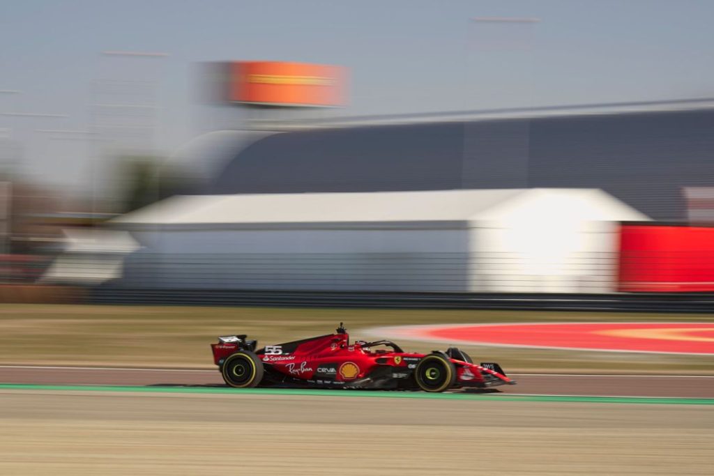 Ferrari SF23: así es el nuevo monoplaza de Carlos Sainz 22 Motor16 Nuevo Ferraro SF23 18 Motor16