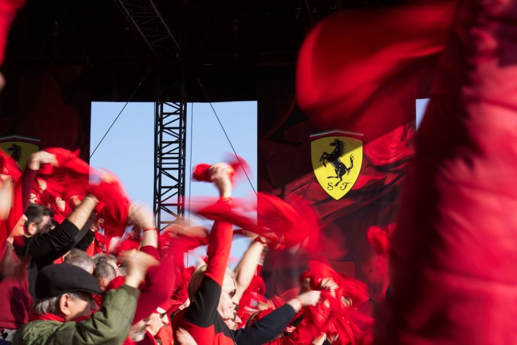 Ferrari SF23: así es el nuevo monoplaza de Carlos Sainz 11 Motor16 Nuevo Ferraro SF23 7 Motor16