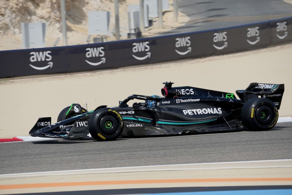 Red Bull y Aston Martin triunfan en el 'primer Gran Premio' de 2023 4 Motor16 Mercedes-AMG.