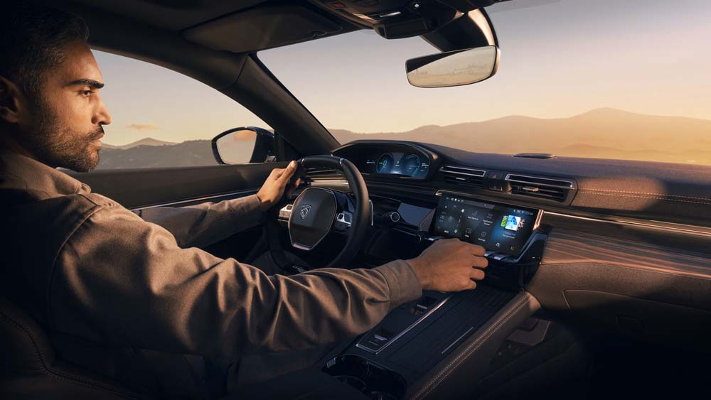 Nuevo Peugeot 508. Llega en junio con argumentos muy convincentes 38 Motor16 Peugeot 508 ano 2023 34 Motor16