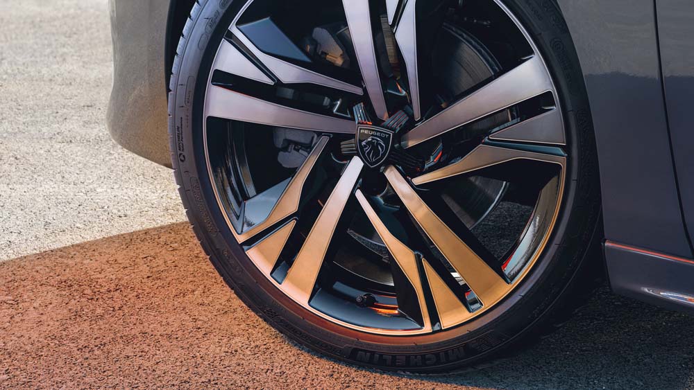 Nuevo Peugeot 508. Llega en junio con argumentos muy convincentes 41 Motor16 Peugeot 508 ano 2023 37 Motor16