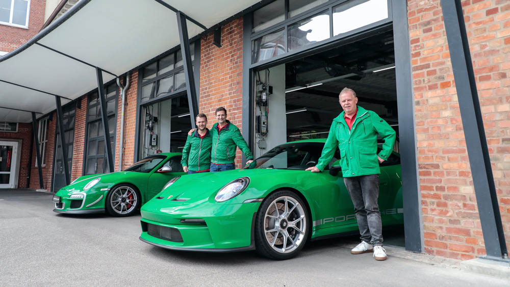 En Porsche no eliges la pintura; directamente la creas tú mismo 4 Motor16 Porsche Verde Essmann