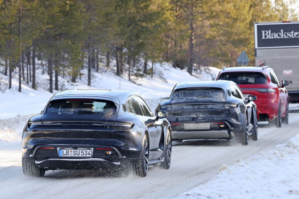 La renovación del Porsche Taycan se pone a punto en la nieve 47 Motor16 Porsche Taycan Sport Turismo facelift 12 Motor16