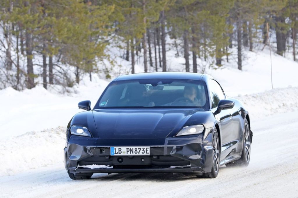 La renovación del Porsche Taycan se pone a punto en la nieve 19 Motor16 Porsche Taycan facelift 1 Motor16