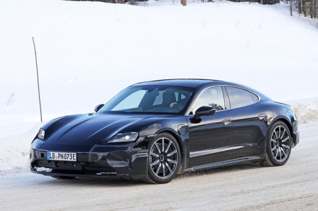 La renovación del Porsche Taycan se pone a punto en la nieve 1 Motor16 Porsche Taycan facelift 5 Motor16