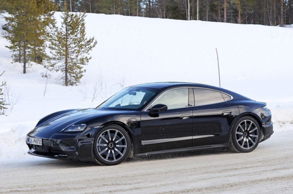 La renovación del Porsche Taycan se pone a punto en la nieve 25 Motor16 Porsche Taycan facelift 7 Motor16