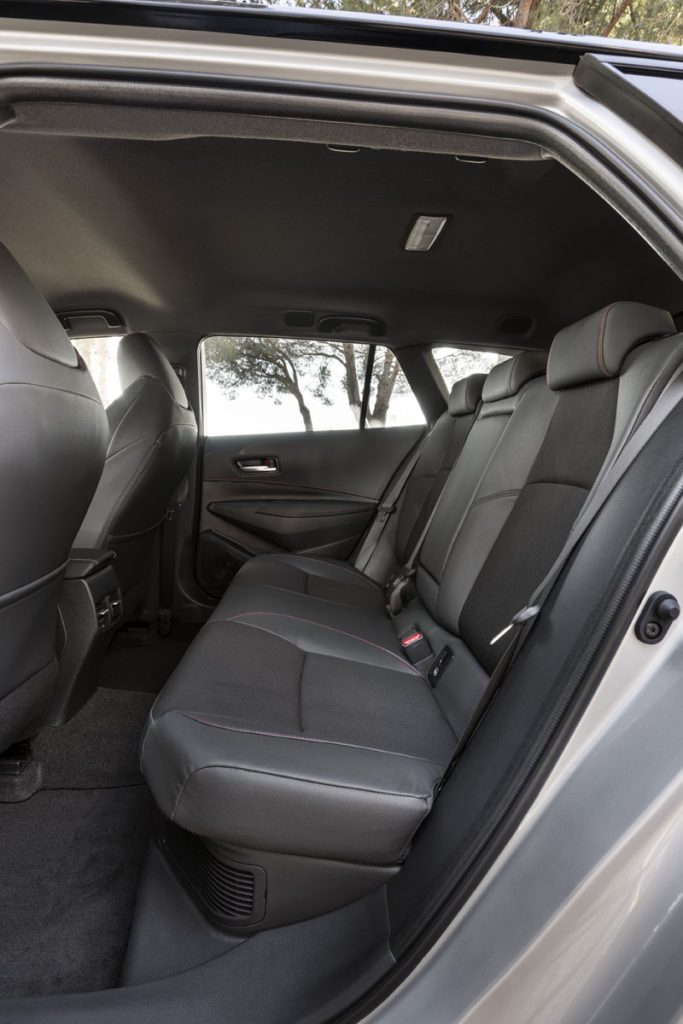 Conducimos el nuevo Toyota Corolla: un líder indiscutible 13 Motor16 TOYOTA COROLLA 2023 10 Motor16