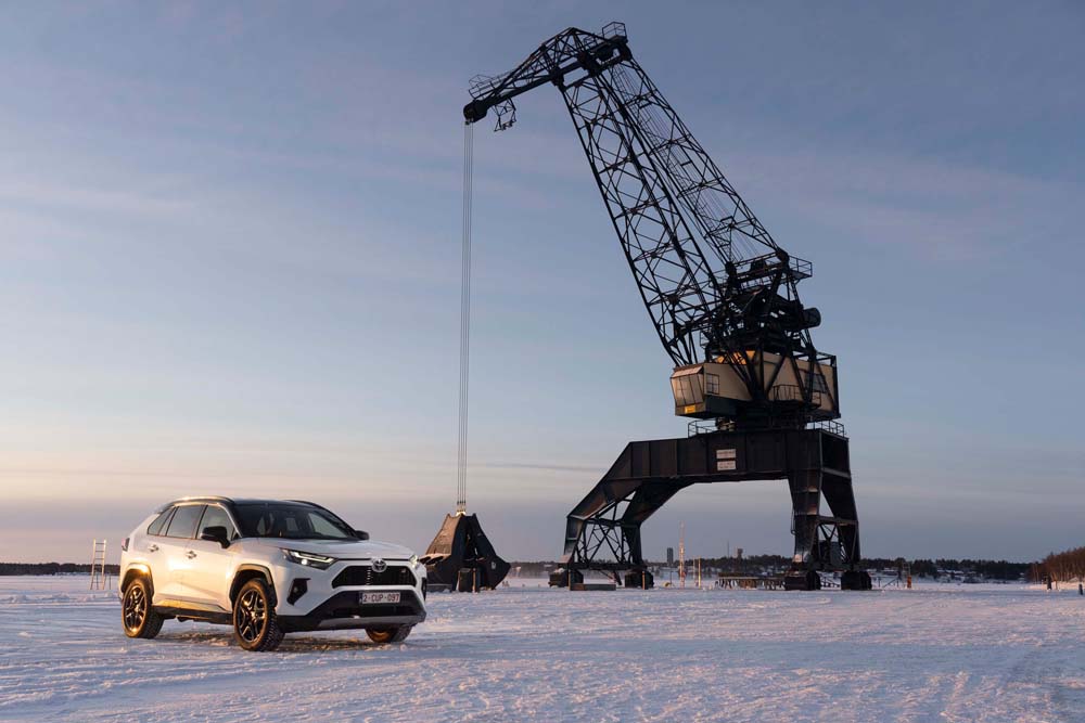 Toyota RAV4 GR SPORT. Ya está a la venta 20 Motor16 Toyota RAV4 GR SPORT 20223 16 Motor16