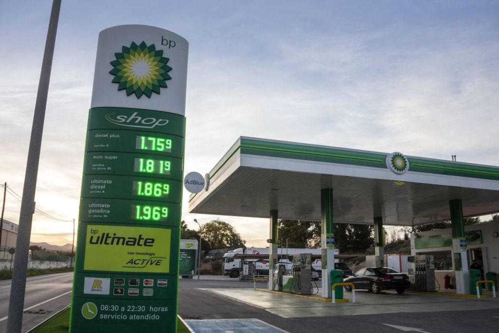 La gasolinera que trae de cabeza a Cepsa y Repsol por el descuento que hace en la gasolina 207 Motor16 BP