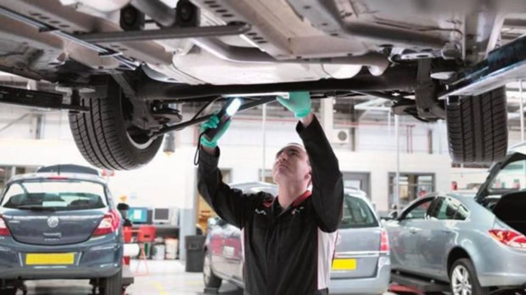 Reparaciones a precio de oro. Estos son los coches que si se rompen es mejor tirarlos 177 Motor16 coches