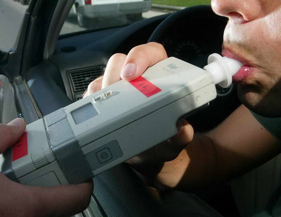 Así calculas cuántas cervezas te puedes beber y no dar positivo en un control de la DGT 165 Motor16 DGT