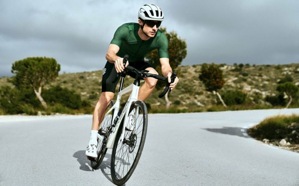 Ojo a las 'grupetas' de ciclistas: la DGT os puede sancionar 235 Motor16 sanción