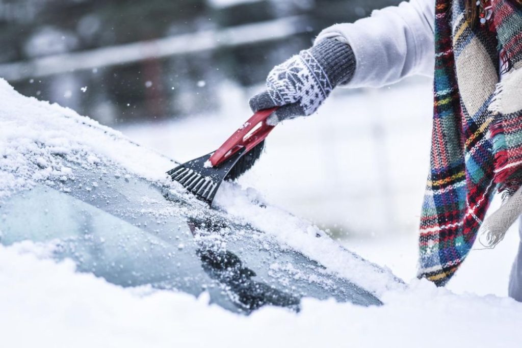 Consejos de la DGT para evitar un accidente con nieve o hielo 178 Motor16 frío