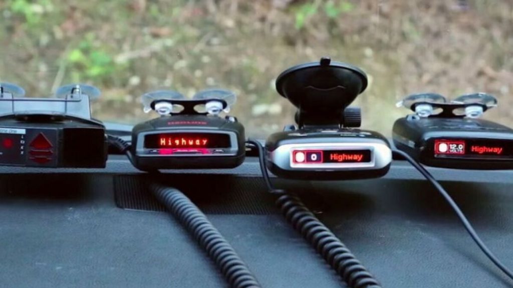 El truco infalible para detectar los radares 'invisibles' que usa la DGT 172 Motor16 velocidad