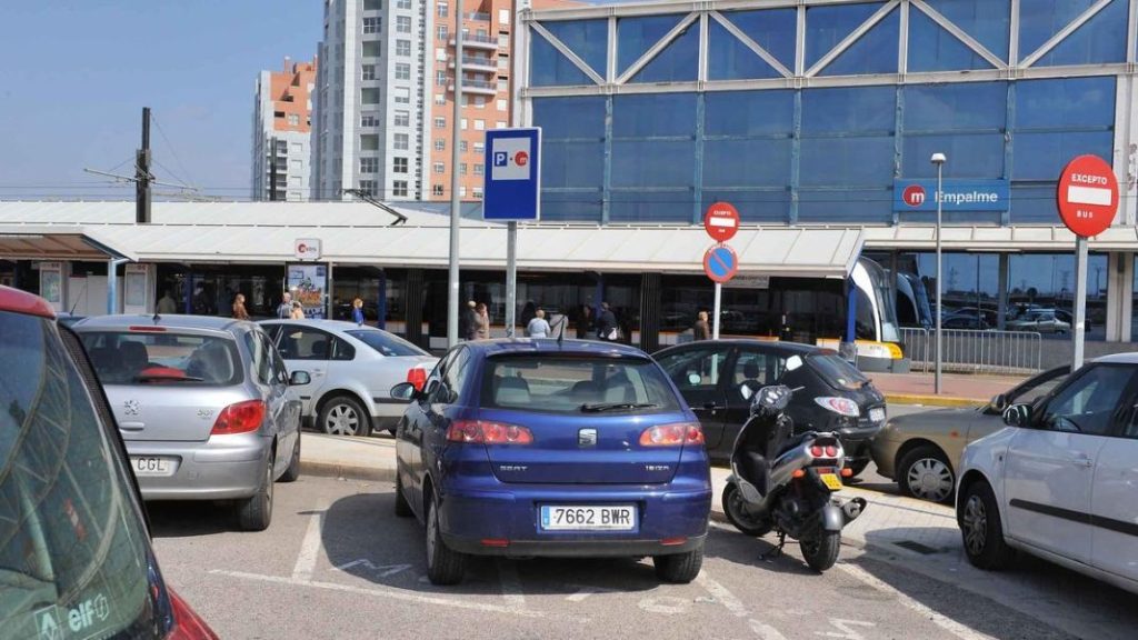 Aparcamientos disuasorios: ¿qué son y dónde están estos parking gratuitos? 24 Motor16 coches