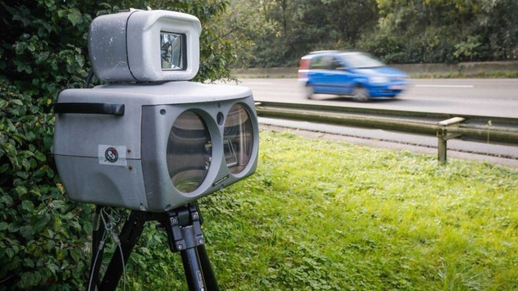 La DGT amplía su flota de radares y gasta un millón de euros más 10 Motor16 características