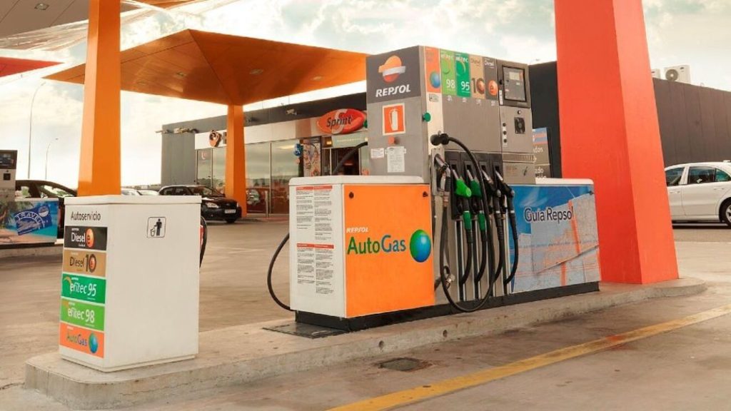 Dime de qué color es tu coche y te diré cómo conduces 157 Motor16 combustible