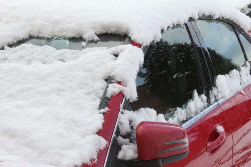 Consejos de la DGT para evitar un accidente con nieve o hielo 177 Motor16 DGT