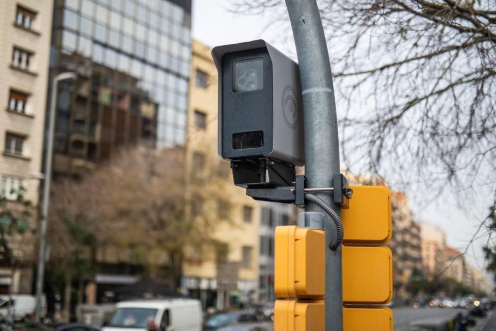 Aplicaciones que te ‘chivan’ donde están todos los radares de la DGT en España 121 Motor16 radar 1 Motor16