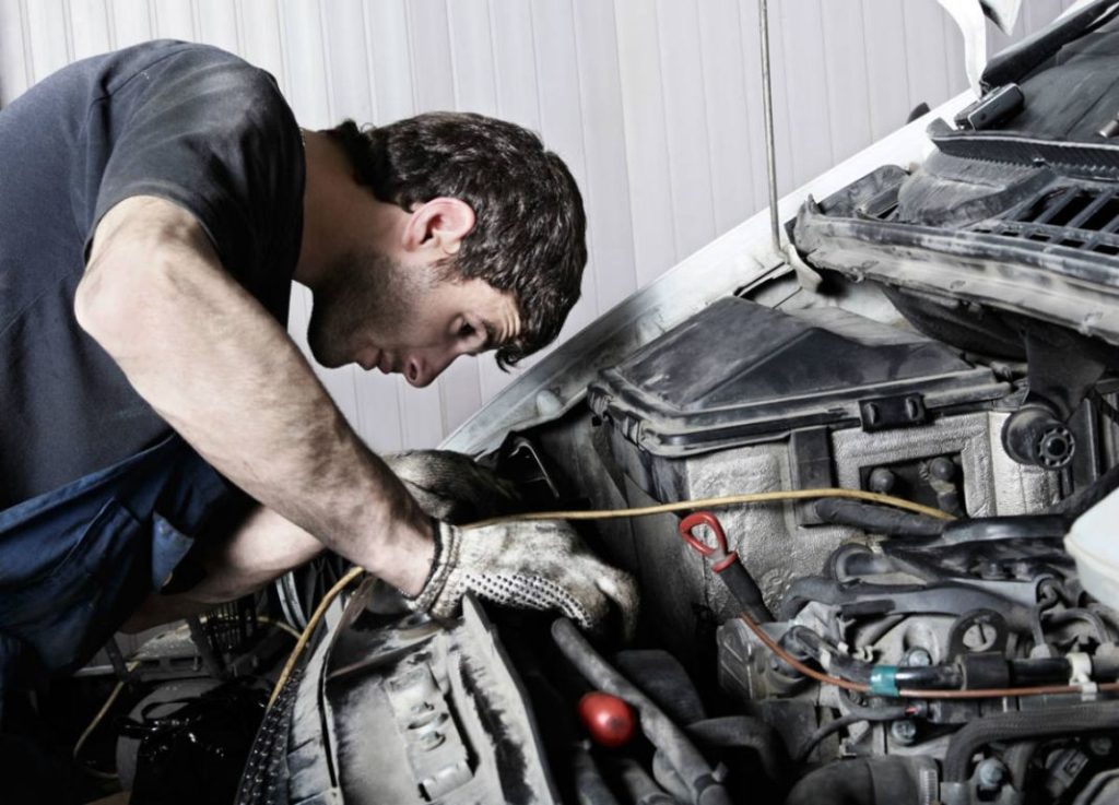 Reparaciones a precio de oro. Estos son los coches que si se rompen es mejor tirarlos 178 Motor16 reparaciones