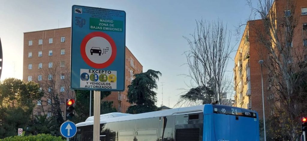 El coche que debes comprarte para entrar sin problemas en las zonas ZBE 162 Motor16 coche