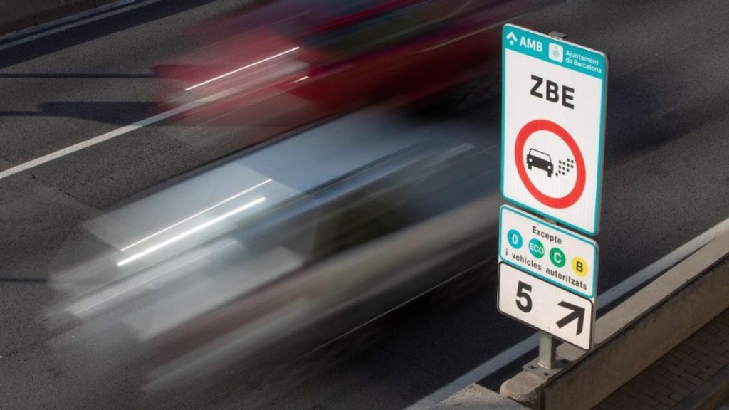 El coche que debes comprarte para entrar sin problemas en las zonas ZBE 161 Motor16 alternativas