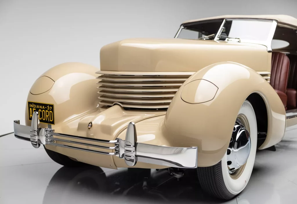 1937 Cord 812 Phaeton 22 Motor16