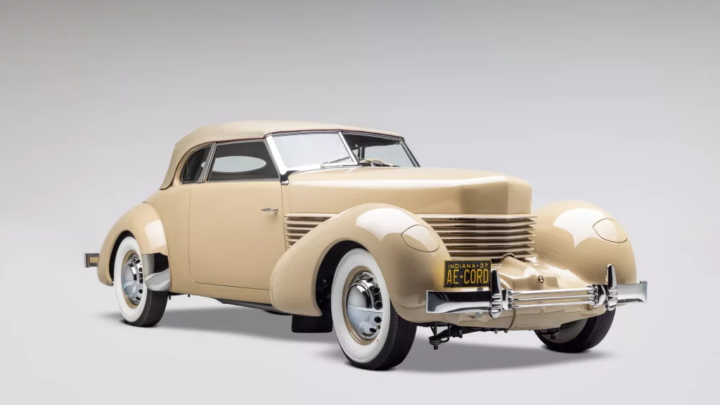 1937 Cord 812 Phaeton 4 Motor16