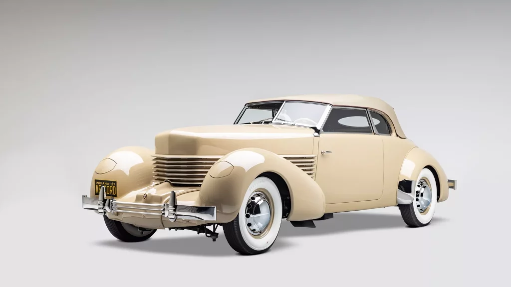 1937 Cord 812 Phaeton 7 Motor16