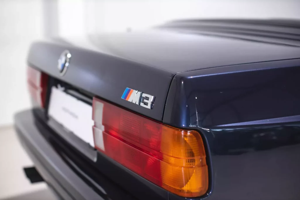 1989 BMW M3 Convertible 9 Motor16