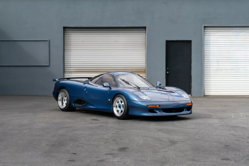 1991 Jaguar XJR 15 1 Motor16