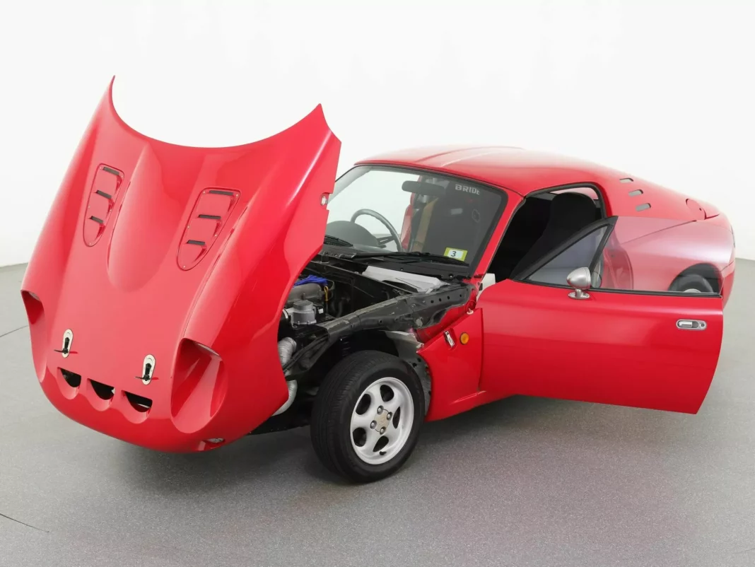 1992 Mazda MX-5 Ferrari. Imagen portada.