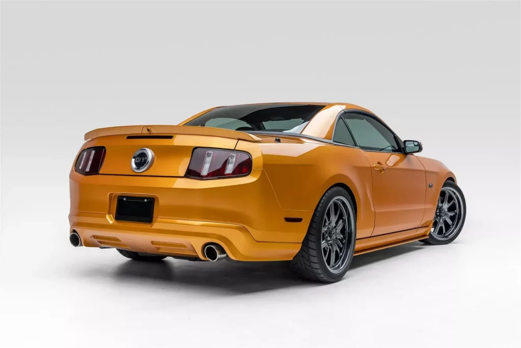 2011 Ford Mustang Hardtop 18 Motor16