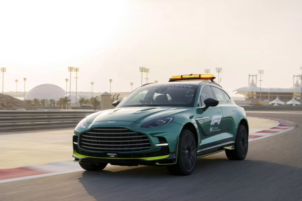 2023 Aston Martin Safety y coche medico 1 Motor16