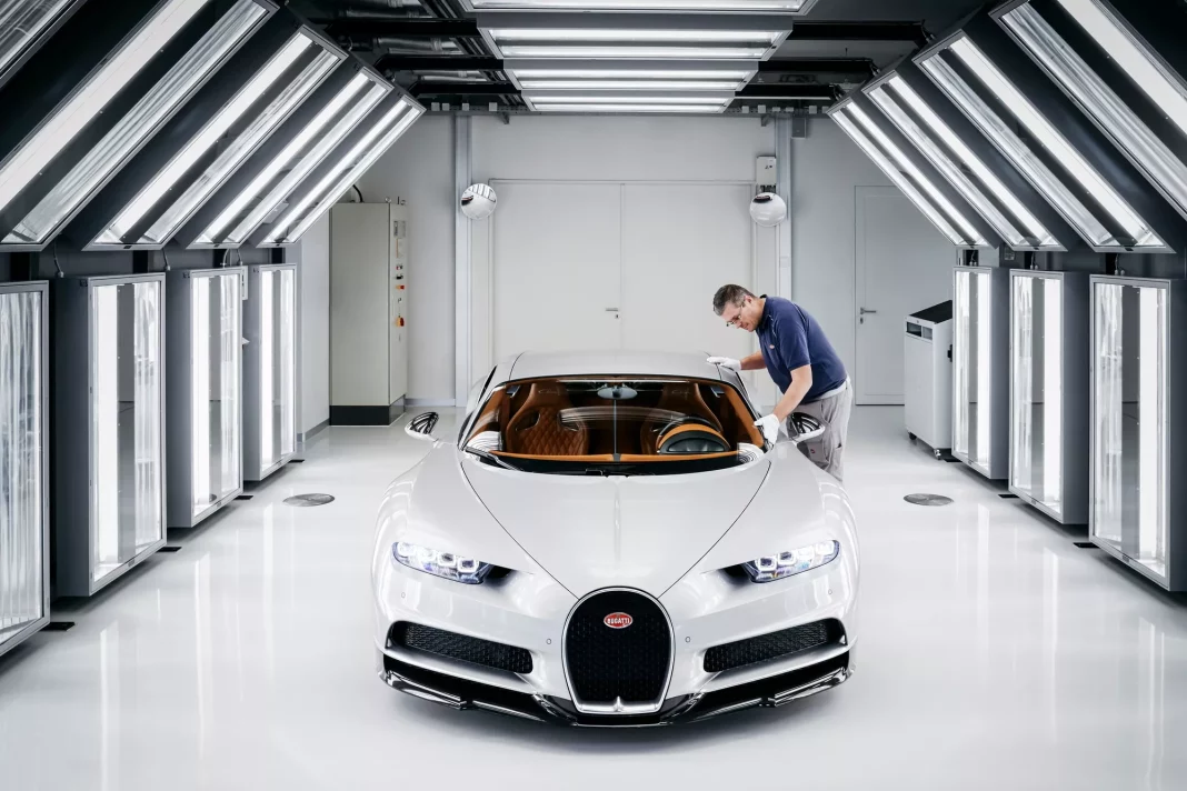 2023 Bugatti pintura. Imagen portada.