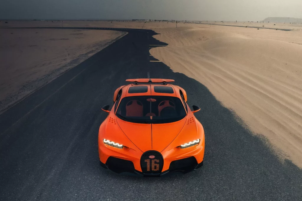 2023 Bugatti trabajo pintura 9 Motor16