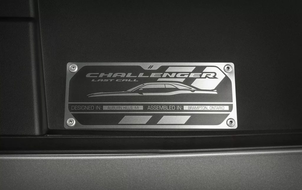 2023 Dodge Challenger SRT Demon 170. Imagen placa.