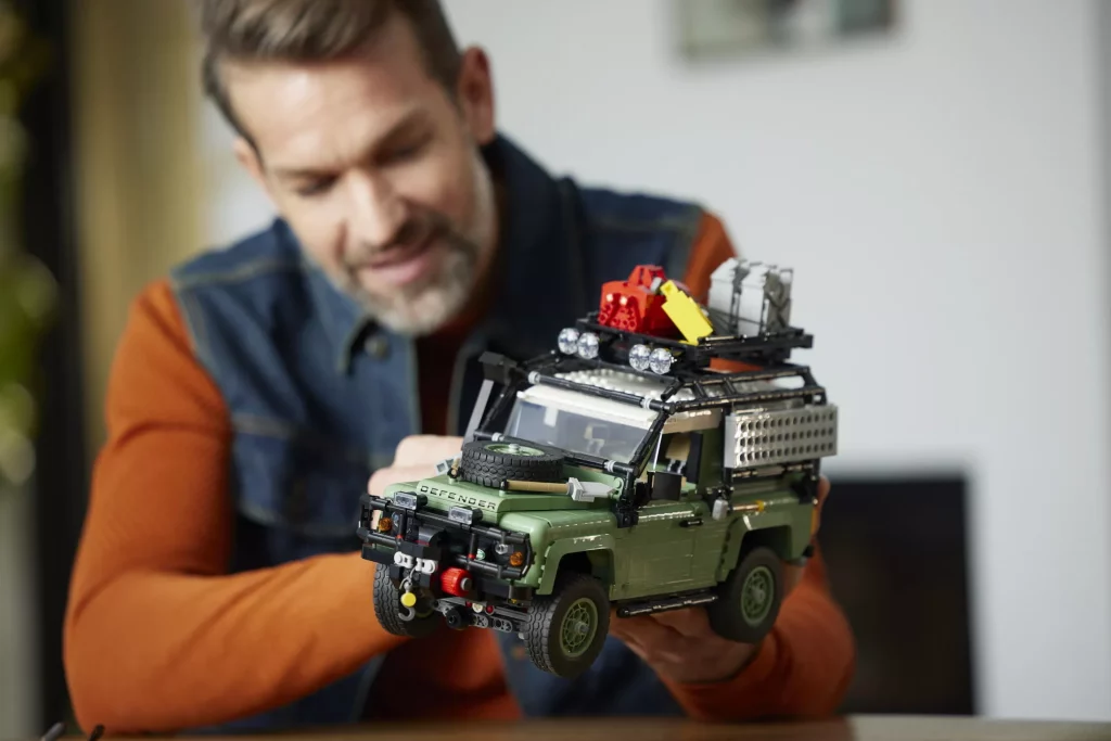 2023 Lego Land Rover Defender 90 13 Motor16