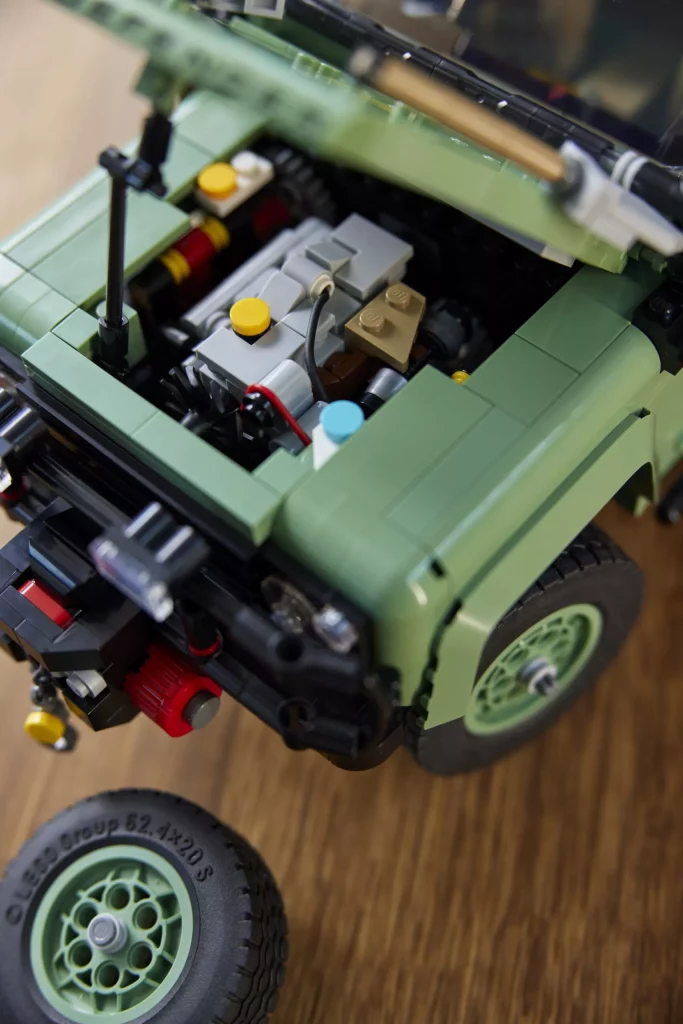 2023 Lego Land Rover Defender 90 17 Motor16
