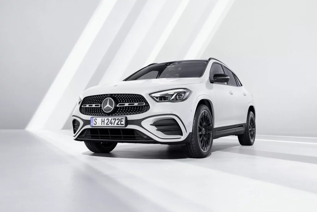 2023 Mercedes Benz GLA GLB 5 Motor16