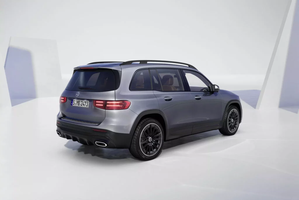 2023 Mercedes Benz GLA GLB 9 Motor16