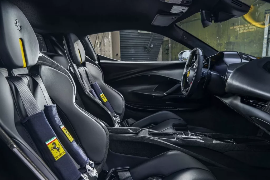 2023 Novitec Ferrari 296 GTB. Imagen interior.