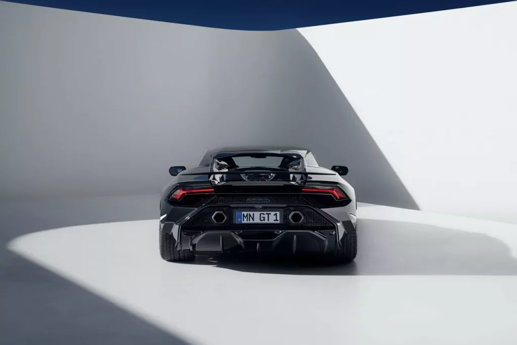 Lamborghini Huracán Tecnica: Novitec ha pensado en él 1 Motor16 2023 Novitec Lamborghini Huracán Tecnica. Imagen estática trasera.