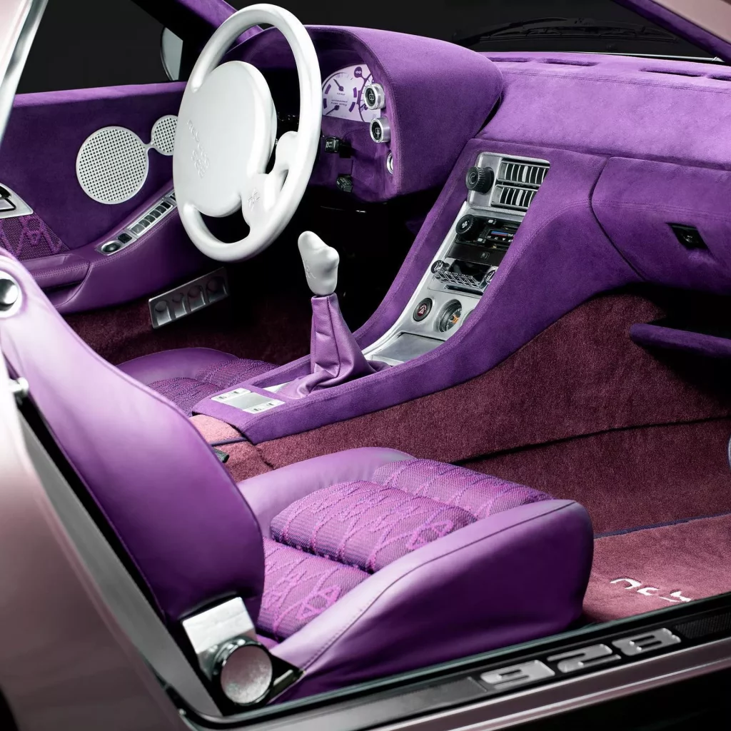 2023 Porsche 928 Nebula. Imagen interior.