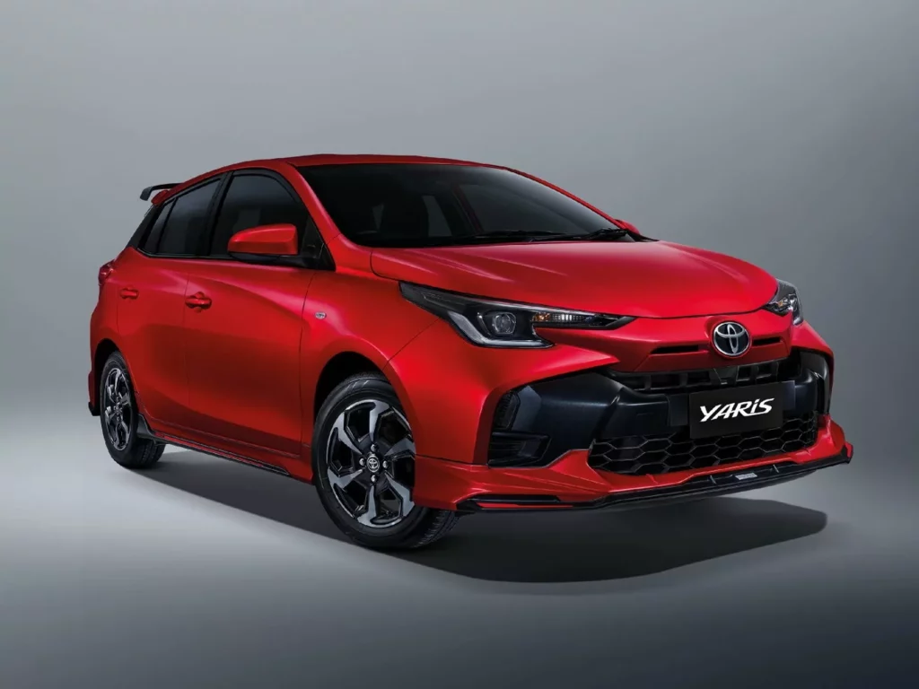 2023 Toyota Yaris Chiarro 9 Motor16