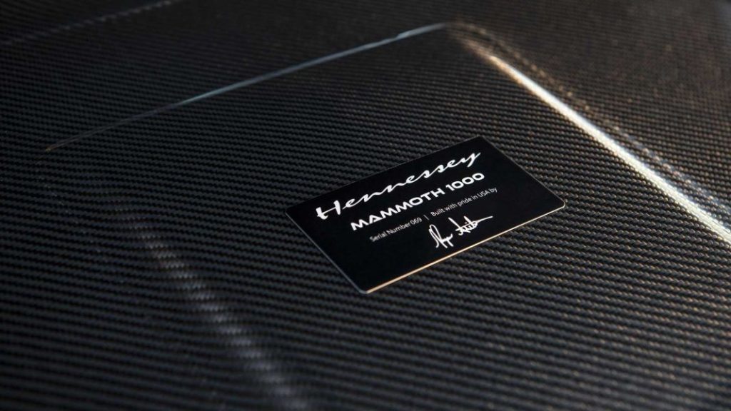 Extra de carbono para los RAM 1500 TRX gracias a Hennessey 12 Motor16 2023 hennessey mammoth trx carbon edition 11 Motor16