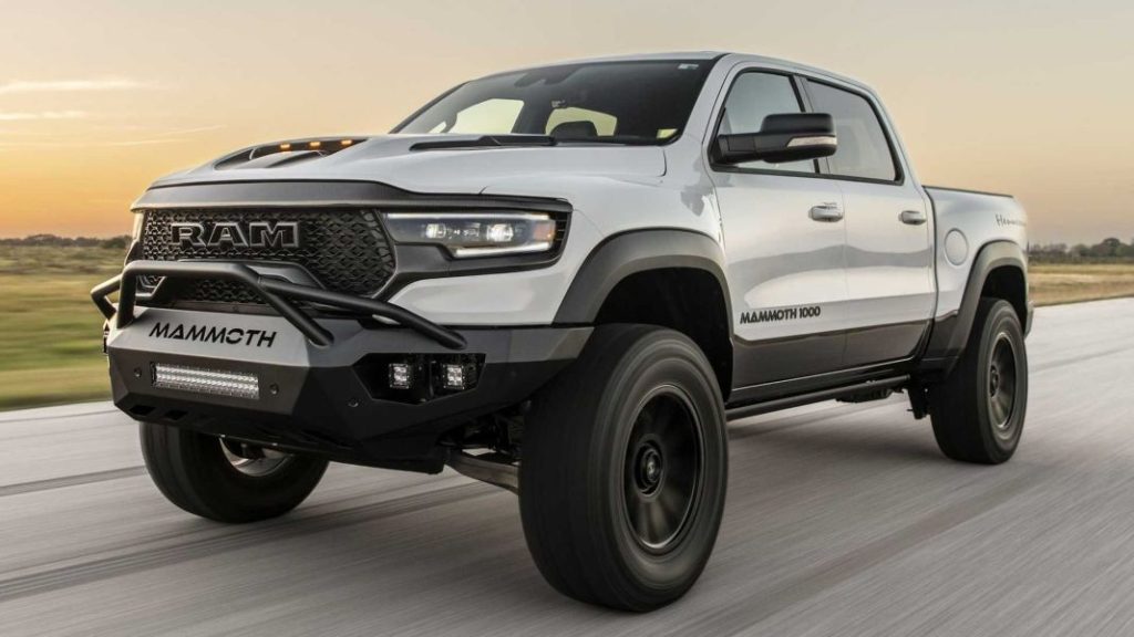 Extra de carbono para los RAM 1500 TRX gracias a Hennessey 4 Motor16 2023 hennessey mammoth trx carbon edition 2 Motor16