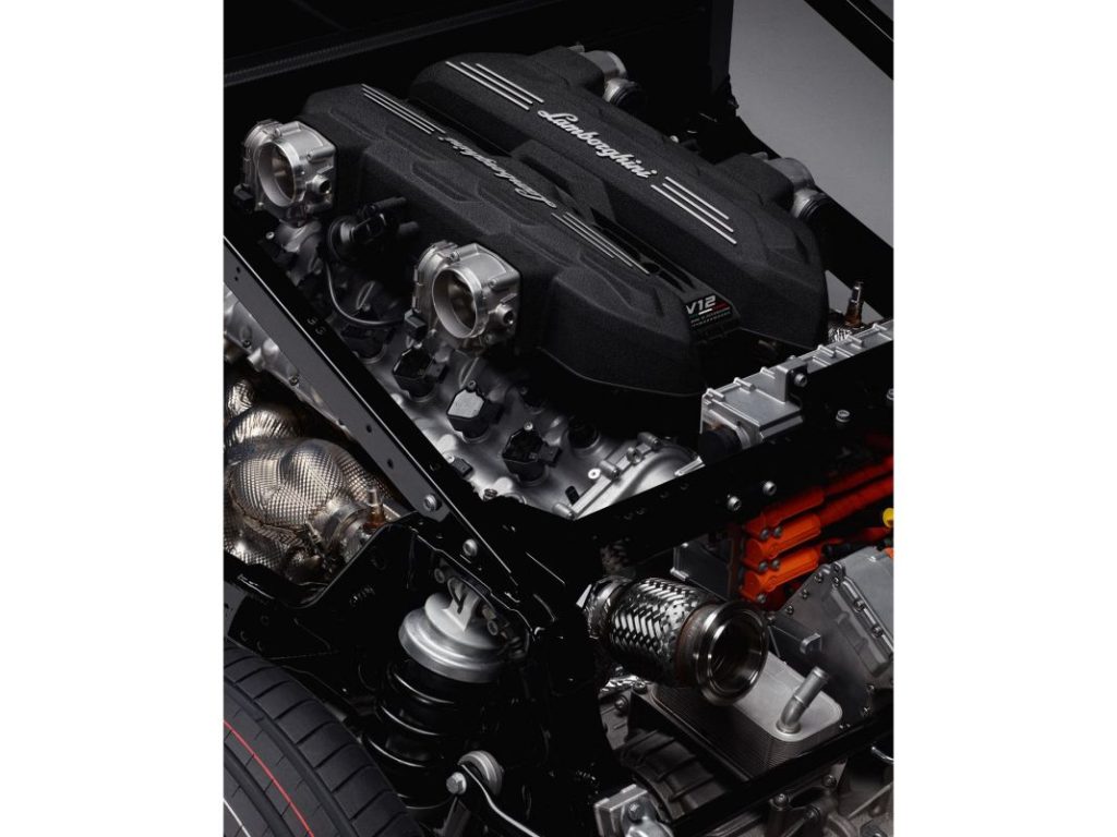 Lamborghini LB744: así es la mecánica híbrida que usará el futuro Aventador 8 Motor16 2023 lamborghini lb744 mecanica 12 Motor16
